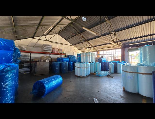 766M² WAREHOUSE TO LET IN SEBENZA